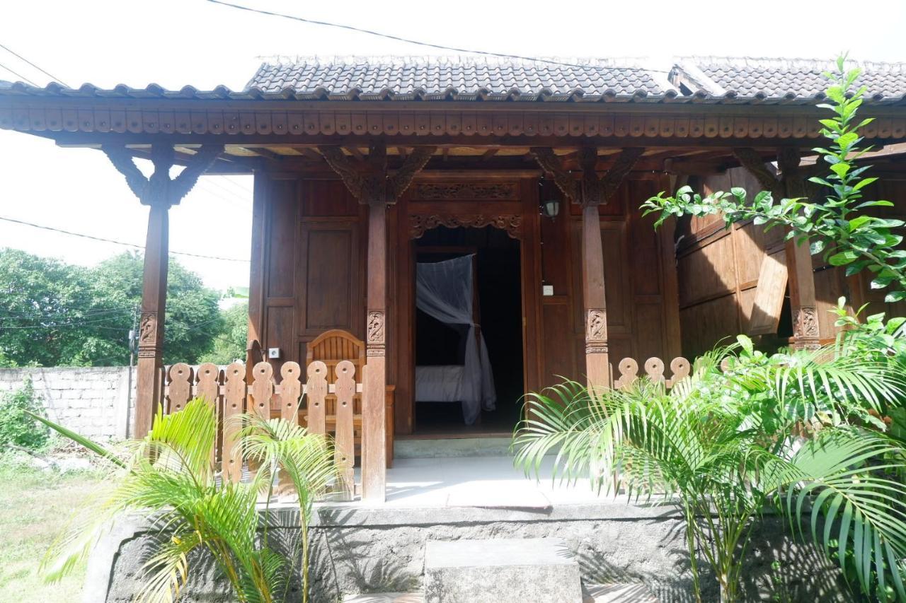 Satria House Amed Hotel Bagian luar foto